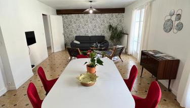 SPACIEUSE MAISON DE VILLE avec garage privé fermé - Foto 5