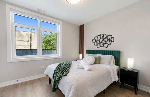 Modern 2BR2BA Condo Free Parking and Balcony - Foto 35