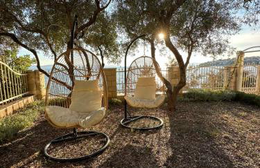 Luxury Seaside Villa with a classic Mediterranean Olive Garden, a fully equipped Professional Kitchen, Pool, Sauna, Padle Boards and Canoe - Miolin Beach House - Photo 15