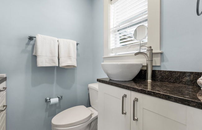 Eagles Nest at Villas on the Bay Retreat for 4! - Photo 19