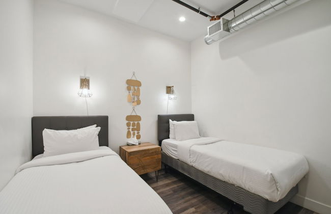 Cowboy Muse | RiNo Art Lofts - Foto 7