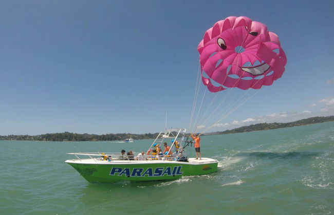 Parasailing en Bahía de las Islas - Foto 2