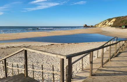 Nazare Uninterrupted Views and Sounds of the Sea - Foto 48