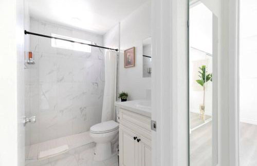 Enjoy Alhambra Night Life at 2BR Apt - Foto 15