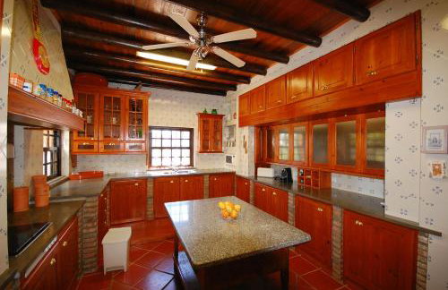 Rustic Villa Tavira with Mountain Views and Pool - Foto 9