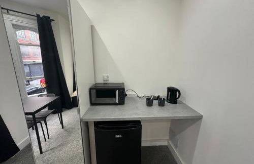 London Waterloo 10 min via train - Foto 1