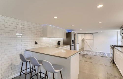 A Pet Friendly And Remodeled I Near RiNo Where Sleeps 7 - Photo 22