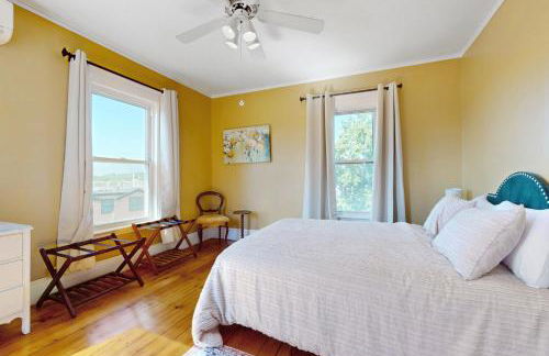 Longview House - Photo 17