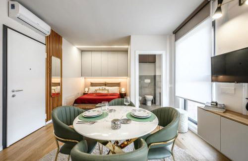 Tiny House Tower - Photo 45