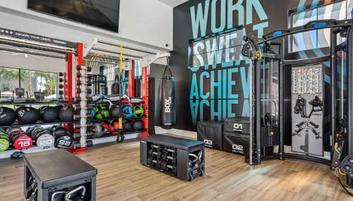 Boulevard Stays Quiet Modern 2BR Pickleball Pool Parking Gym 06 - Foto 4