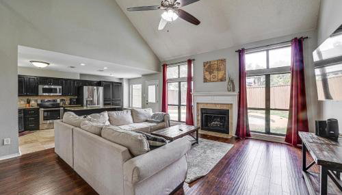 6 Mi to Dtwn! Family Home w/ Pool in Carrollton - Foto 1
