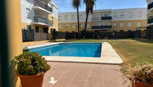 La Bodega del Mar - Luminoso y céntrico apto con piscina en verano y parking - Foto 2