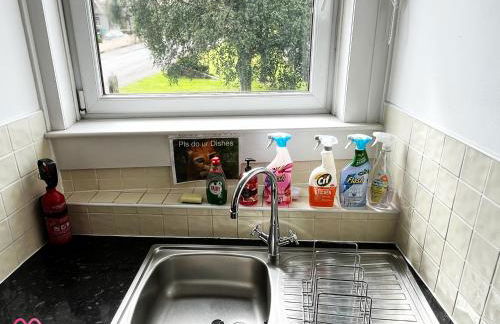 Luxury 2 Bedroom Entire Flat - Self Check in & Check out - Photo 37