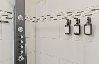 Elegant Urban Retreat in the Heart of Center City - Foto 16