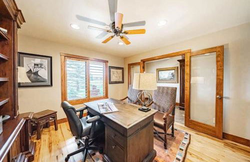 Upscale Hot Tub Wildlife Views - Photo 40