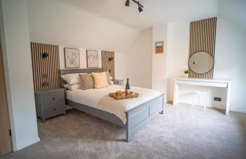 Stylish 2 Bedroom Cottage With Hot Tub And Parking - Foto 9