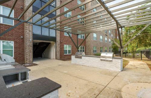 5th Quarter at Watercress- 0 9 Miles to UA- 2 BR 2 BA- Riverfront - Foto 37