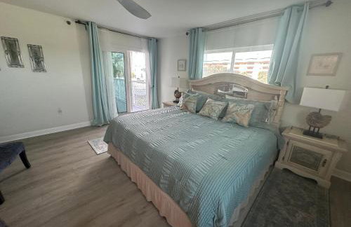 Beach Retreat in Redington Shores - Foto 33