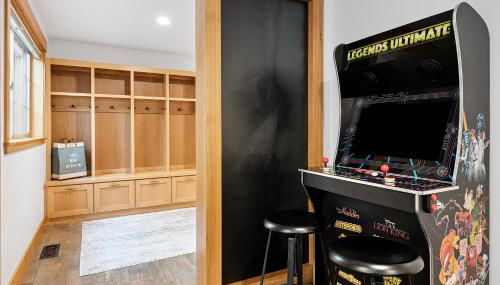 Sisters Basecamp - Meredith Lodging - Photo 4