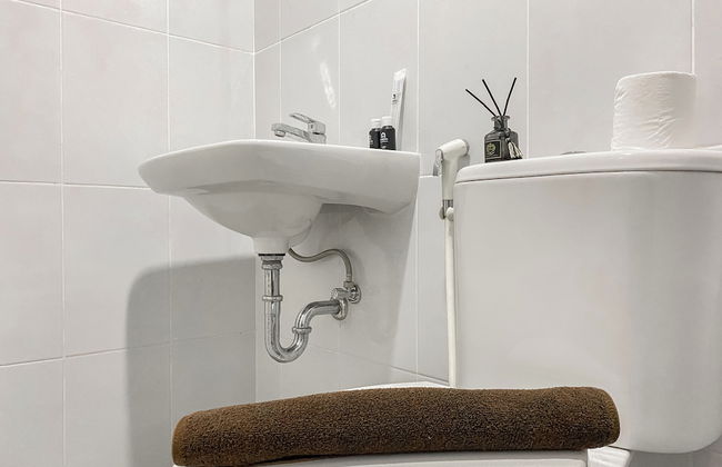 Good Place and Restful 2BR at Patraland Urbano Apartment - Photo 22