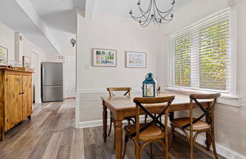 Whispering Arbor by Juniper Holiday + Home - Foto 13