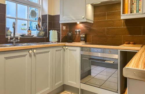 Russell Cottage - Photo 10