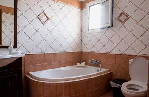 Villa Discover Evia - With Private Jacuzzi - Foto 30