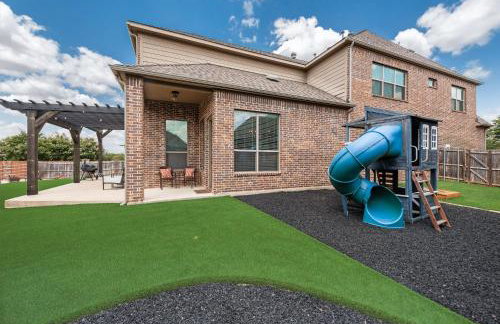 Iron & Ivy 5BR5BA Sleeps 12 - Foto 7