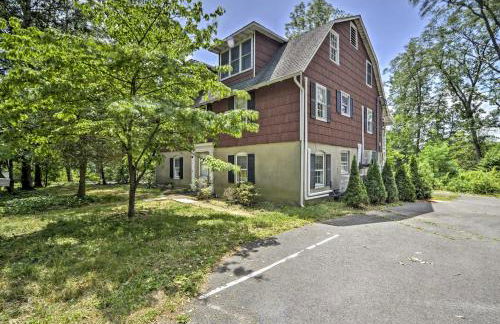 Updated Apt with Balcony - 10min to Point Pleasant! - Foto 3