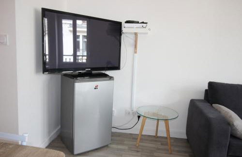 Chez Simon - Verdun Centre - Studio - 1 LIT et canapé convertible - Internet et TV - 4 personnes - Géré par Presta-Zen'Services - Foto 7