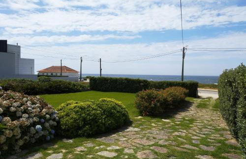 First-Line Oceanfront House in Moledo - Foto 7