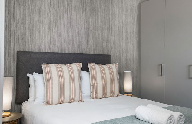 The Median Apartments - Photo 7