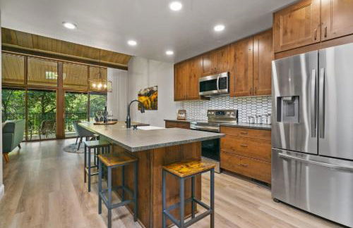 #1Condo Glacier Resort Pool Golf HotTub Sauna Gym - Foto 9