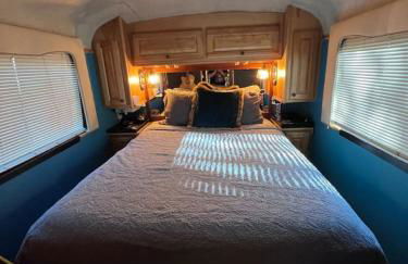 Stay Like a Rock Star Tour Bus in Durham NC - Foto 12