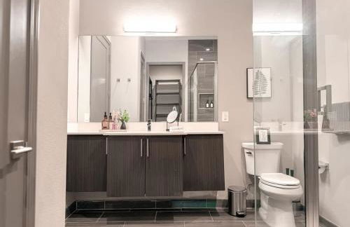 The Nichols Lux Fort Worth TX Same Day Booking - Photo 12