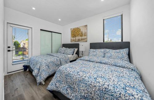 7 BR double house with parking and a backyard in LA - Foto 46