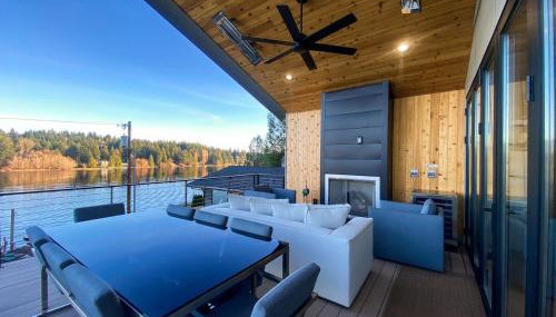 Luxe Port Lookout with waterfront, theater, games - Foto 2