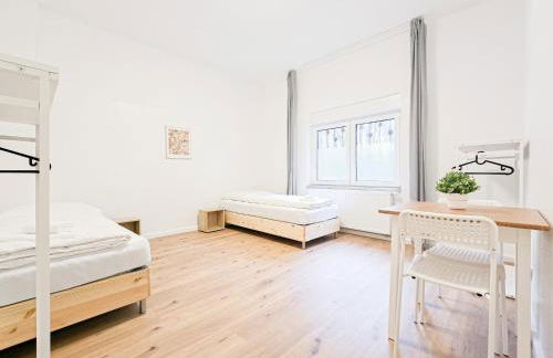 Tolstov Apartments - Monteurwohnung mit 3 Zimmern , Terrasse und Parkplatz - Photo 9