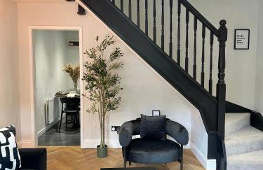 2BR House By Ankers Short Lets & Serviced Accommodation Manchester With Competitive Rates & Free Parking - Foto 24