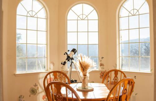 Heaven Heights - HotTub, Pet Friendly, EV Outlet, Pool Table, Game Room, BBQ, FirePit, Library - Foto 19