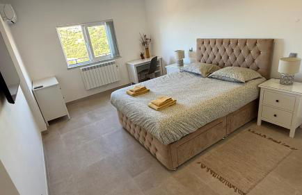 Sunny 3-Bedroom Apartment - Foto 20