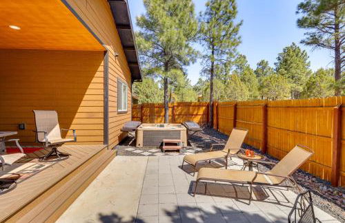 Hot Tub and Outdoor Living Relaxing Show Low Cabin - Foto 2