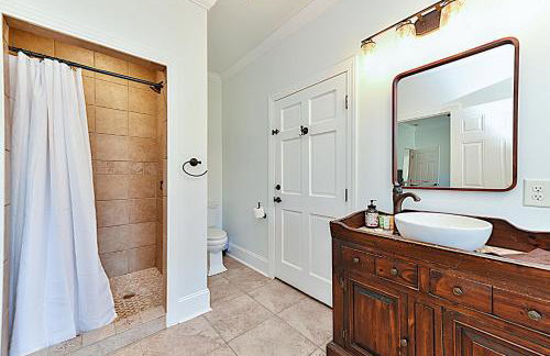 Secluded Lodge 8acres Hot Tub, Pingpong pedalboat! - Foto 14
