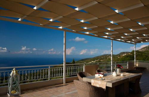 Amalia Apartments - Photo 13