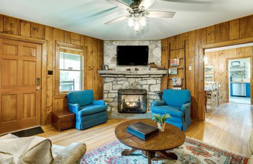 Peaceful Hendersonville Cabin - Hot Tub & Fire Pit - Foto 5