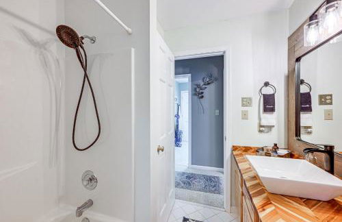 Less Than 1 Mi to Marina Ford Mountain Retreat with Deck - Foto 19