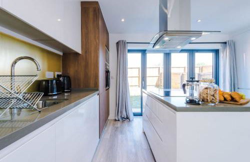 Rest&Recharge at Waterway House (4 Bedrooms, 7 Beds, 2 Bathrooms, Free parking) - Foto 25