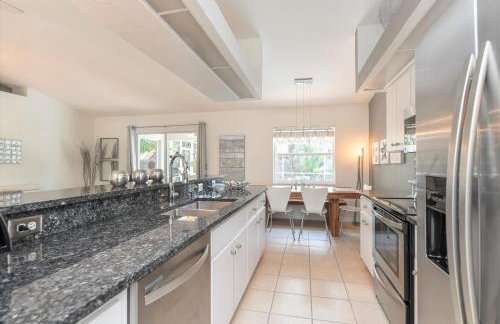 Contemporary Pool Villa I - Pool & Jacuzzi - Nearby Beach - Photo 13