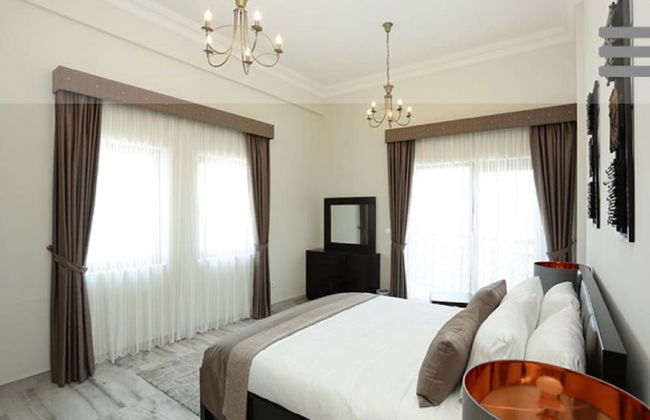 Marbella Luxury 2 Bedrooms Balcony - Photo 2