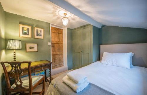 Hollyhocks, Tunstall - Foto 29